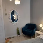Tara Deluxe