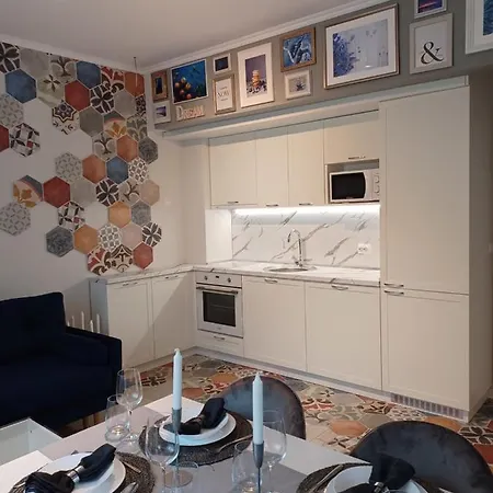 Tara Deluxe Апартаменты Варна