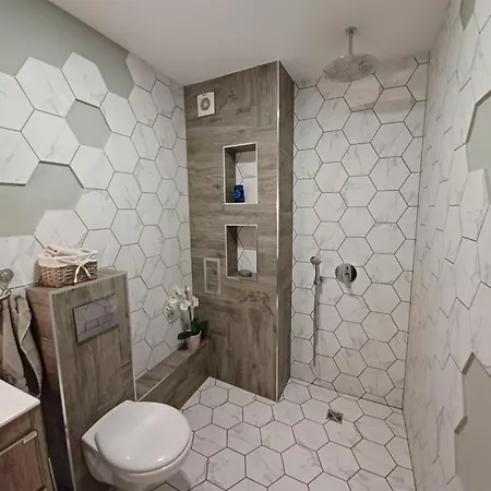 Tara Deluxe Апартаменты Варна